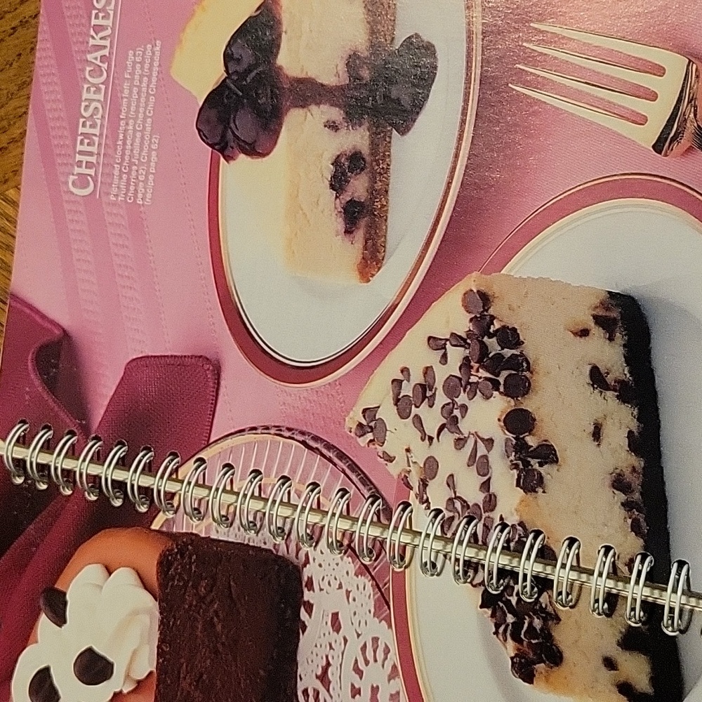 ● Cookbook: Simply Delicious Desserts - Picture 8 of 12